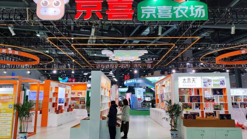 在明确需求的基础上，专业团队会制定详细的品牌推广方案。方案中应包含以下量化指标：